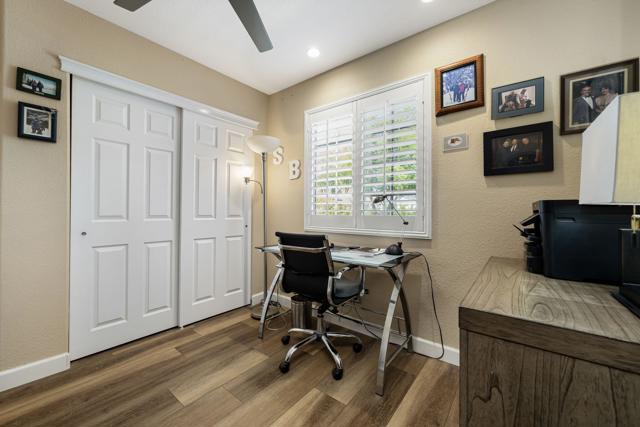 31465 Whispering Palms Trail, Cathedral City CA: https://media.crmls.org/mediaz/fdb9daef-d7f2-40a1-9d0e-623e17a72e45.jpg