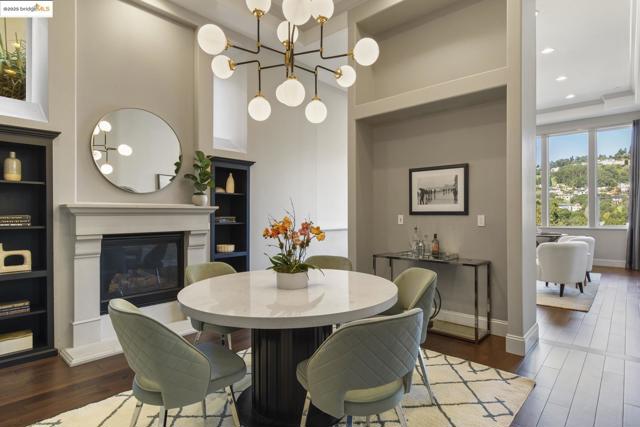 205 Sheridan RD, Oakland CA: https://media.crmls.org/mediaz/fdb9ff73-d4e3-41f2-a0c9-bc5358e6cd38.jpg