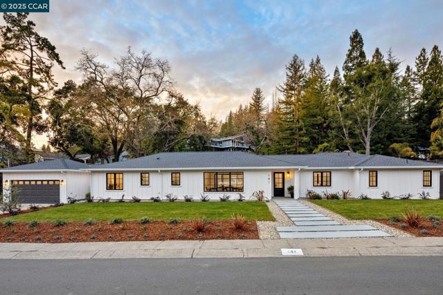 181 Lombardy Lane, Orinda CA: https://media.crmls.org/mediaz/fdba5655-6a6a-4b11-84d3-9833e23a3c55.jpg