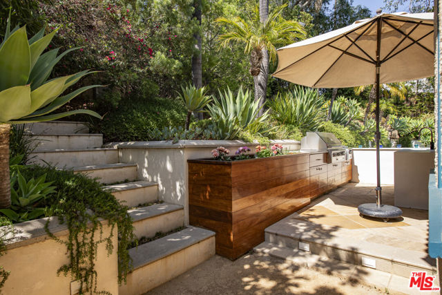 2250 N Berendo Street, Los Angeles CA: https://media.crmls.org/mediaz/fdba71f1-b9e7-4897-ba8d-cfe925224bde.jpg