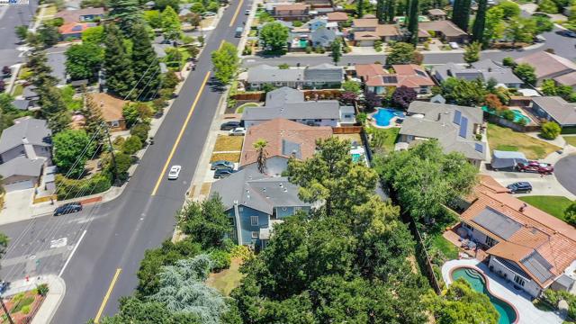 2211 College Avenue, Livermore CA: https://media.crmls.org/mediaz/fdbabf90-22f4-4ece-9a47-15a01b91e32d.jpg