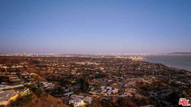 Drew Fenton | 1058 Vista Grande Drive Pacific Palisades CA | MLS: 7137758