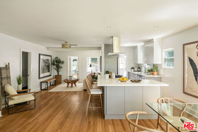 1414 N Coronado Terrace, Los Angeles CA: https://media.crmls.org/mediaz/fdbbd0d1-d902-4c0f-bbf4-1d957ce9780a.jpg