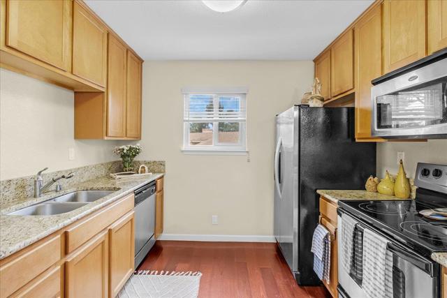 300 Glenwood Circle, Monterey CA: https://media.crmls.org/mediaz/fdbc1711-3e33-49a8-ae8d-99651a0dbb32.jpg