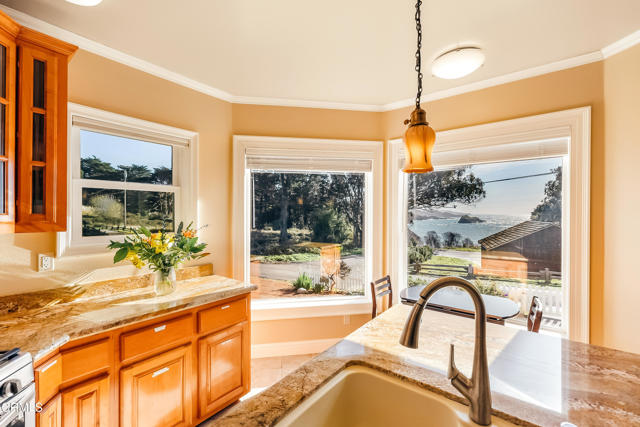 Detail Gallery Image 9 of 41 For 45180 Headlands Dr, Little River_1,  CA 95456 - 2 Beds | 2 Baths