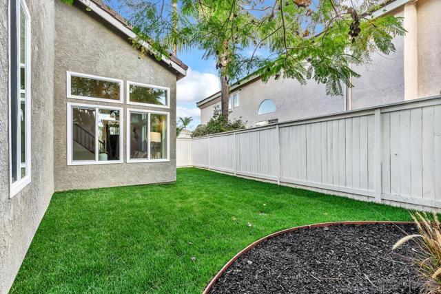 12169 Via San Loreno, San Diego CA: https://media.crmls.org/mediaz/fdbcc4ef-e8c5-4efa-b9bb-433871ada7b9.jpg