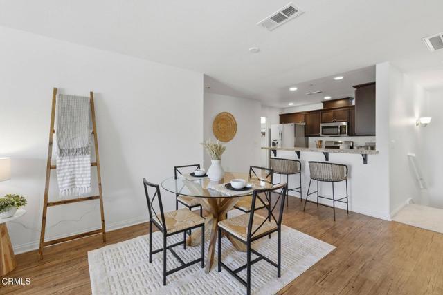 Detail Gallery Image 10 of 28 For 996 Los Angeles Ave #101,  Ventura,  CA 93004 - 3 Beds | 2 Baths