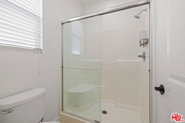 21749 Bene Drive, Santa Clarita CA: https://media.crmls.org/mediaz/fdbce70a-0d41-4985-804c-885c5f95e4c3.jpg