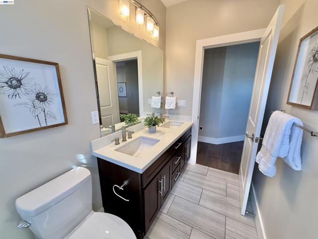 1500 Arroyo Rd, Livermore CA: https://media.crmls.org/mediaz/fdbcf023-f9cd-4151-ba60-add1102bf563.jpg