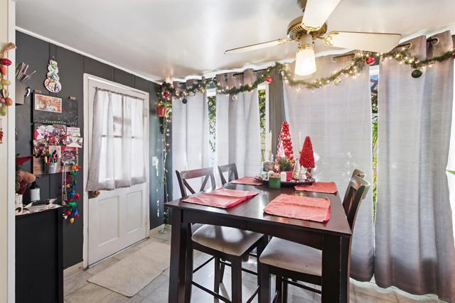 1654 LINWOOD ST, San Diego CA: https://media.crmls.org/mediaz/fdbd06d7-4813-4d56-88ac-3a9acf93f690.jpg