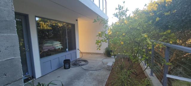 2612 Hallmark Drive, Belmont CA: https://media.crmls.org/mediaz/fdbd5212-4e24-4325-a62e-1ded8266e4df.jpg