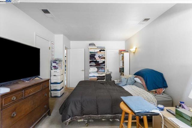 543 Grizzly Peak Blvd, Berkeley CA: https://media.crmls.org/mediaz/fdbdccbc-a117-4739-a908-6e2d6372b39a.jpg
