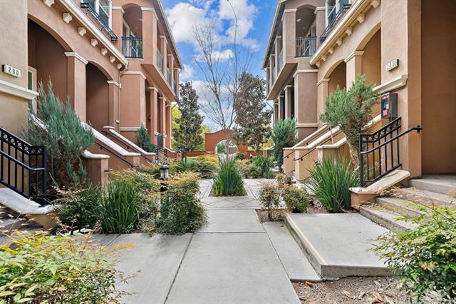 276 Currlin Circle, Milpitas CA: https://media.crmls.org/mediaz/fdbe8e36-f1e8-434c-8830-05b9919780c2.jpg