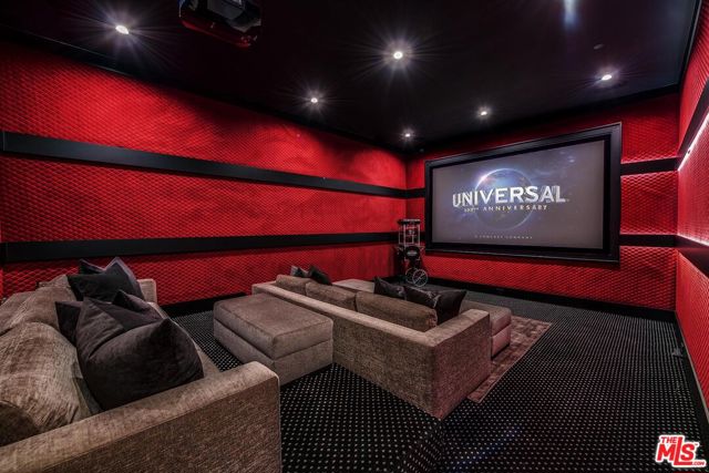 15907 Valley Vista Boulevard, Encino CA: https://media.crmls.org/mediaz/fdbea38d-6451-4b92-9dc8-bc07ede35ad5.jpg