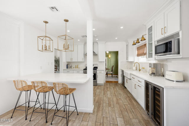 Detail Gallery Image 12 of 43 For 3408 Las Palmas Ave, Glendale,  CA 91208 - 3 Beds | 2 Baths