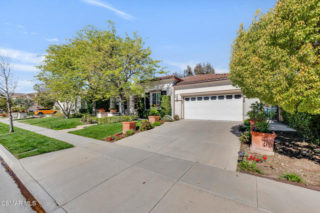 5199 Via Dolores, Newbury Park CA: https://media.crmls.org/mediaz/fdbf7bc4-831e-44ef-bb6b-427eb8018796.jpg