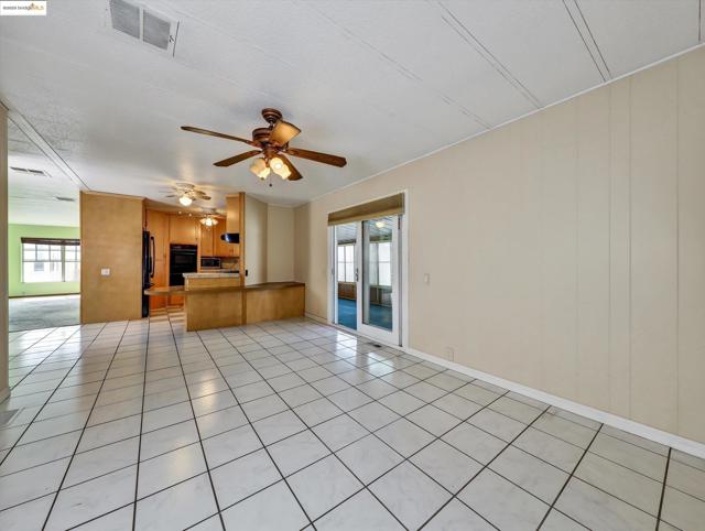 29064 MENDEZ RD, Hayward CA: https://media.crmls.org/mediaz/fdbf83d9-ce4a-442c-94bb-ca0af6c243f8.jpg