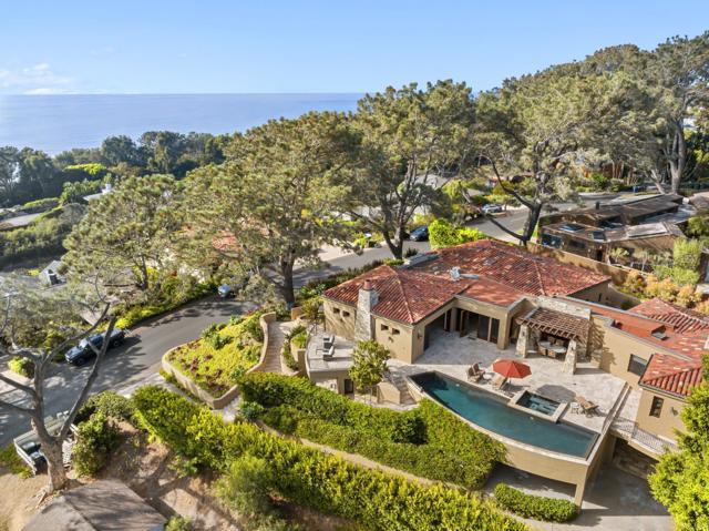 271 Ocean View Ave, Del Mar CA: https://media.crmls.org/mediaz/fdc0866a-8fd7-4f67-af02-e60ca13658a2.jpg