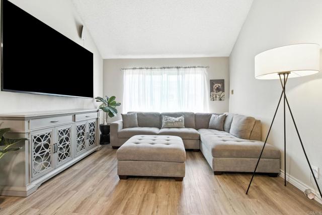 Detail Gallery Image 8 of 21 For 465 Fourth Ave #14,  Chula Vista,  CA 91910 - 2 Beds | 2 Baths
