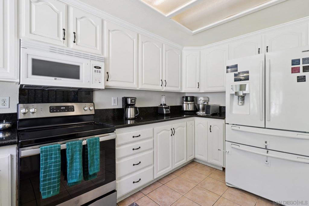 MLS #250035843SD img 20