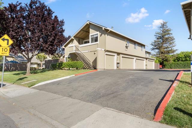 2340 Warfield Way, San Jose CA: https://media.crmls.org/mediaz/fdc0aa03-80b8-4ff5-89ae-4d8c0accfc4d.jpg