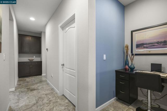 190 Pasilla Ct, Morgan Hill CA: https://media.crmls.org/mediaz/fdc11e81-21fd-49c7-9489-597ab177cac7.jpg