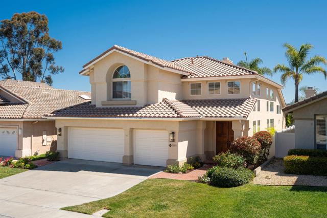 11475 Eastridge Pl, San Diego CA: https://media.crmls.org/mediaz/fdc1c980-91f5-4ce3-8282-bf0b46abee8d.jpg
