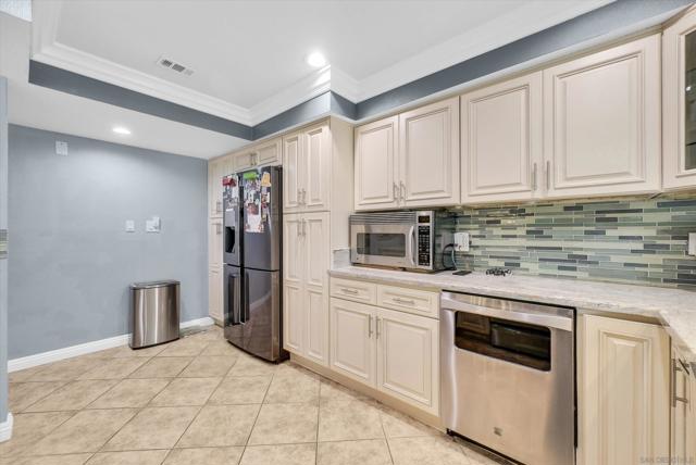 1521 Del Norte Dr, Corona CA: https://media.crmls.org/mediaz/fdc25245-918b-46ad-9596-865ed54ac7d2.jpg