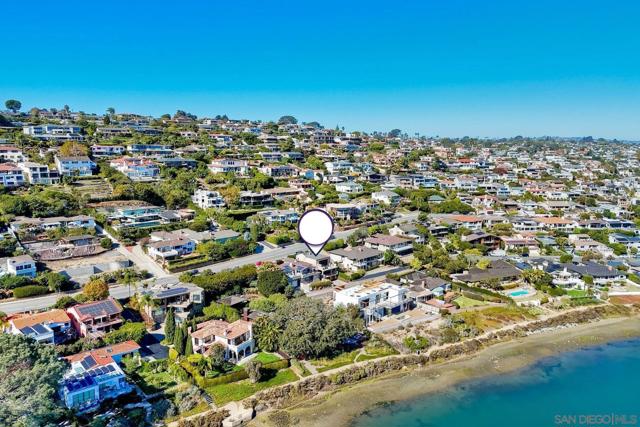 812 San Antonio Pl, San Diego CA: https://media.crmls.org/mediaz/fdc3045e-73e8-49eb-853c-254f1cf6f1f6.jpg