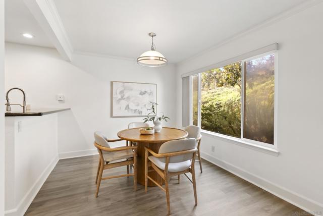 Image 6 of 40 For 8503 Villa La Jolla Dr E