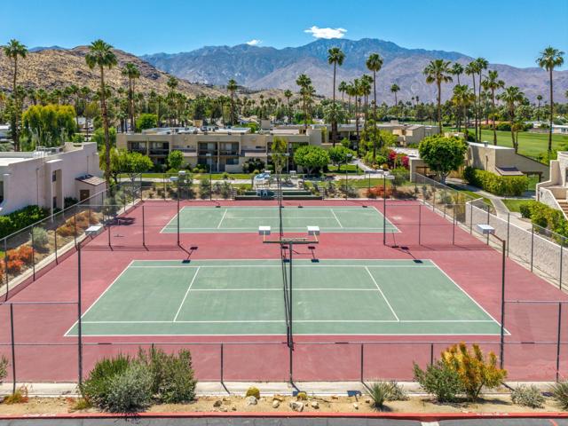 5300 E Waverly Drive, Palm Springs CA: https://media.crmls.org/mediaz/fdc46c91-7848-42f2-8227-161fa6ecd62b.jpg