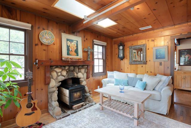 469 Evergreen Road, Pacific Grove CA: https://media.crmls.org/mediaz/fdc52a5e-a0e7-406d-a2d0-40730761c21c.jpg