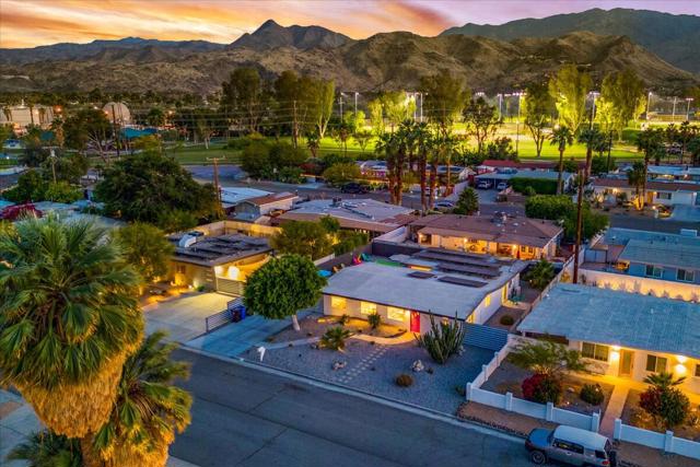 963 S Paseo Caroleta, Palm Springs CA: https://media.crmls.org/mediaz/fdc5af0f-d31f-417c-9201-af7eb10cbc3c.jpg