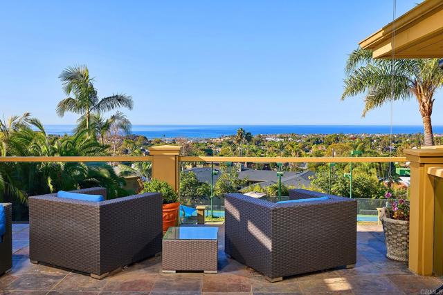 Detail Gallery Image 4 of 35 For 4135 Skyline Rd, Carlsbad,  CA 92008 - 4 Beds | 4/1 Baths