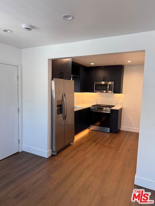 6626 Blewett, Van Nuys CA: https://media.crmls.org/mediaz/fdc60db9-4639-4552-8872-6854aeebcaab.jpg