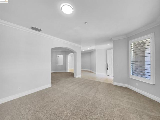1127 Santa Margherita Way, Brentwood CA: https://media.crmls.org/mediaz/fdc6a5be-0ae1-48c9-9554-78227bead1a4.jpg