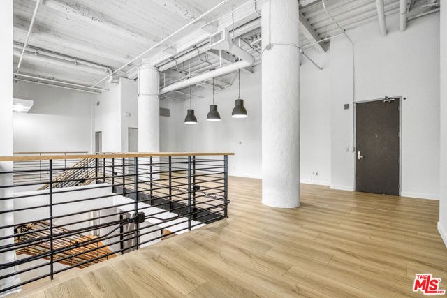 330 W 11th Street, Los Angeles CA: https://media.crmls.org/mediaz/fdc6e0dc-9d22-4587-8c90-c81967c99dd8.jpg