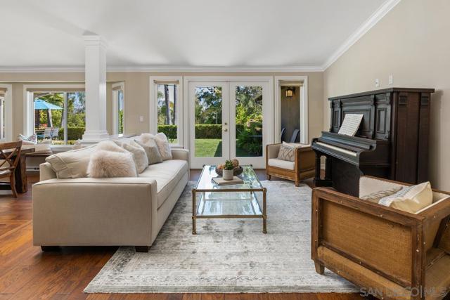13627 Poway Springs Rd, Poway CA: https://media.crmls.org/mediaz/fdc96b05-01cc-427c-82cc-82f1a25853cc.jpg