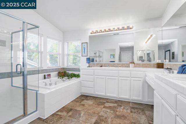 755 Boltzen St, Brentwood CA: https://media.crmls.org/mediaz/fdcb2e82-5198-4a3a-9e9d-69170ffdf317.jpg
