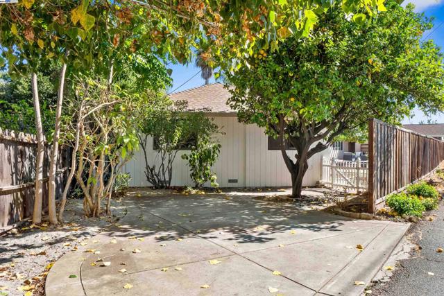 Image 54 of 59 For 38011 Temple Way