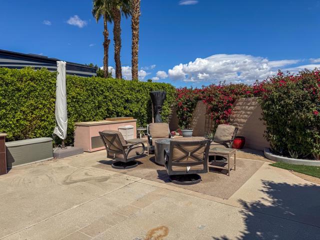 80394 Ave 48, Indio CA: https://media.crmls.org/mediaz/fdcc3ad1-f951-4e82-ae49-c6a9865cb228.jpg