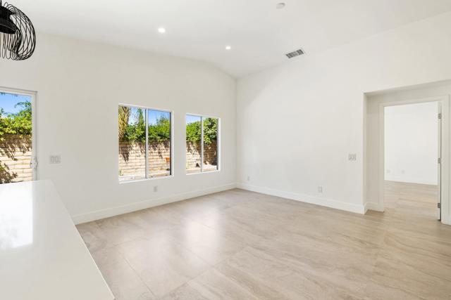 Image 24 of 41 For 49651 Lincoln Drive