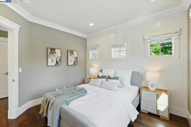 16741 Loma St, Los Gatos CA: https://media.crmls.org/mediaz/fdcc9fc4-949b-437f-9a5b-0dd8a8215f1d.jpg