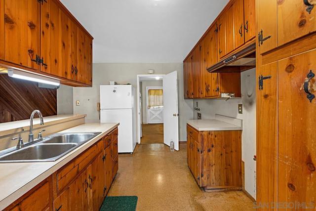 926 Taft Ave, El Cajon, California 92020, 3 Bedrooms Bedrooms, ,2 BathroomsBathrooms,Single Family Residence,For Sale,Taft Ave,250032529SD