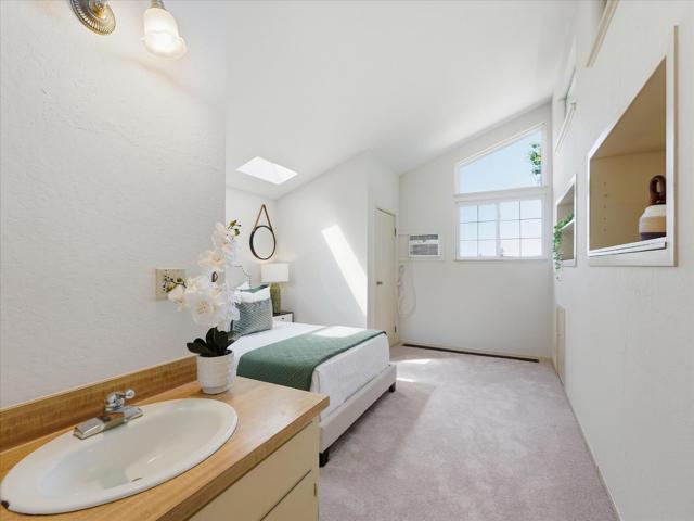 624 Oakridge Drive, Los Altos CA: https://media.crmls.org/mediaz/fdcdeef3-396e-436a-8936-3f6212fb7187.jpg