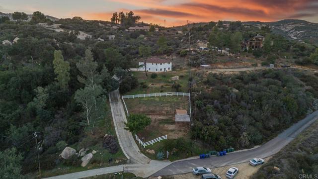 20591 Sycamore Springs Road, Jamul CA: https://media.crmls.org/mediaz/fdceb1cc-07a7-4b0d-a98e-1d68916a9bb2.jpg