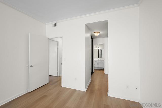 701 Kettner Blvd, San Diego CA: https://media.crmls.org/mediaz/fdcf715d-d58a-46f2-b60e-0a4af277da39.jpg