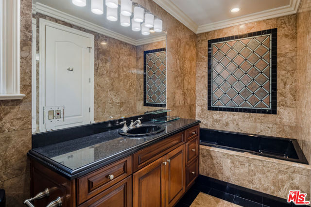 868 Braewood Court, South Pasadena CA: https://media.crmls.org/mediaz/fdcfe175-adff-4206-9de9-a1264390d465.jpg