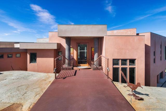 19210 Highland Hills Dr, Ramona CA: https://media.crmls.org/mediaz/fdd03eb5-dca0-4e12-9fa9-cb90e90bbdcc.jpg