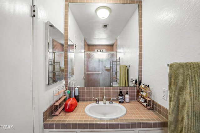 Detail Gallery Image 10 of 31 For 5100 Whitecap St, Oxnard,  CA 93035 - 4 Beds | 3/1 Baths